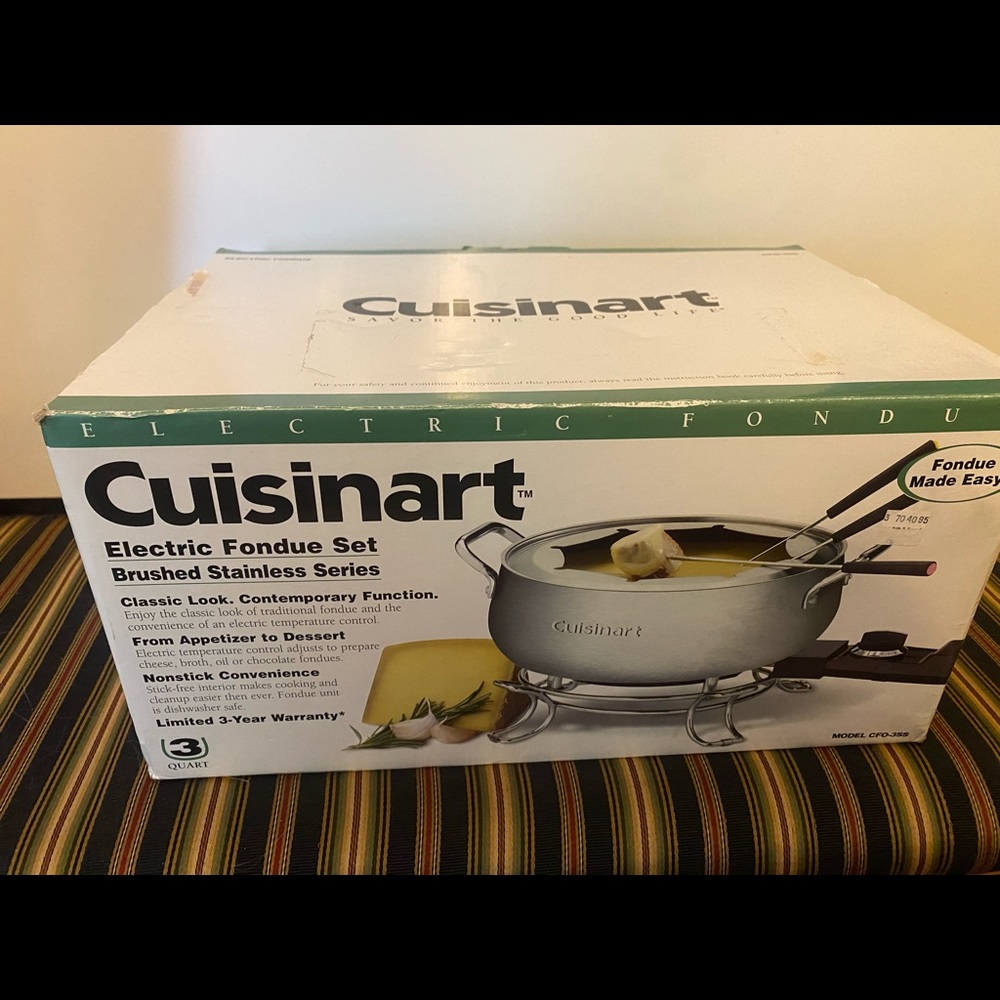 Cuisuinart Electric Fondue Pot, new in box